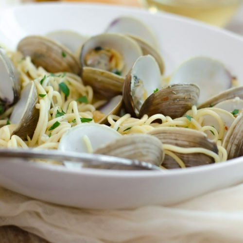 Linguini with clams